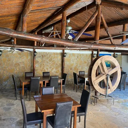 семеен апарт 호텔 포마리