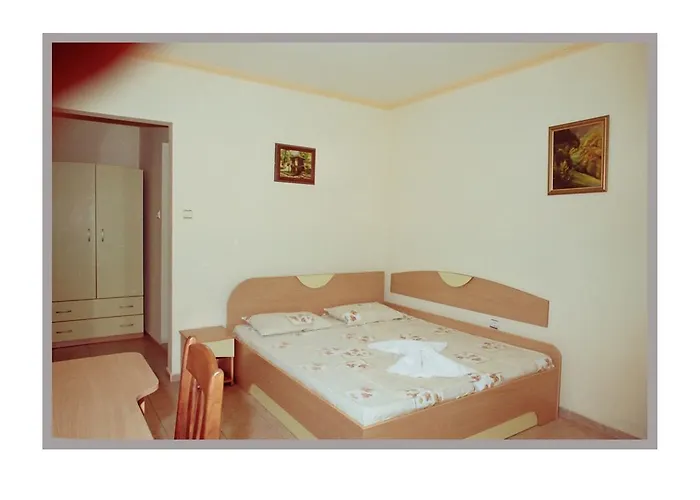 семеен апарт Otel 2*