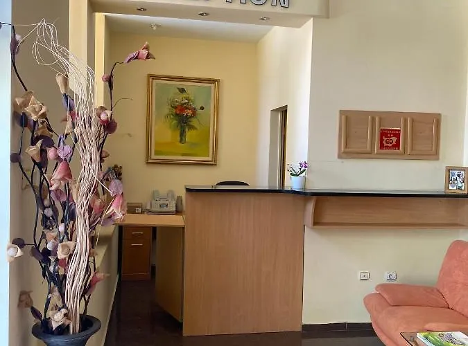 Отель семеен апарт 2*